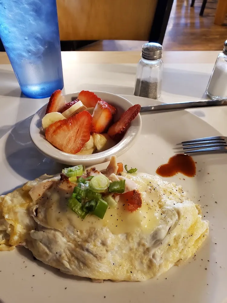 Healthy Breakfast Egg White Omlette Turkey Bacon Veggies Cheese & Fresh Fruit